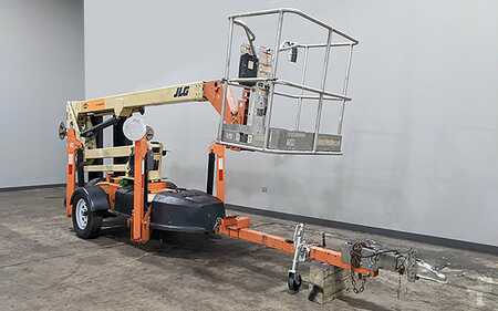 Articulating boom lift 2014 JLG T350 (1)
