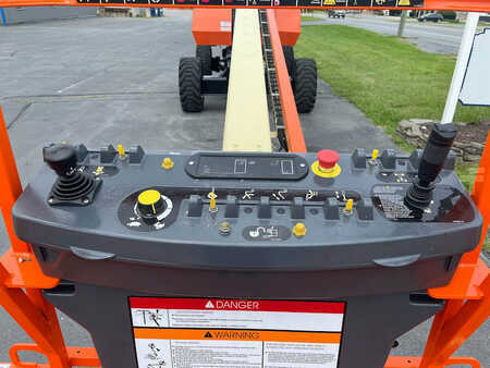 Telescopic boom lift 2015  JLG 800s (8)