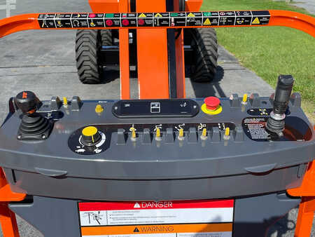 Telescopic boom lift 2014  JLG 800aj (5)