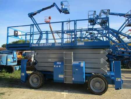 Scissor lift 2011 Genie GS5390RT (3)