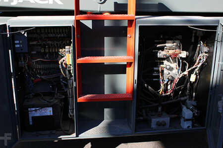 Scissor lift 2018  Skyjack sj8841rt (10)