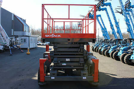 Scissor lift 2018  Skyjack sj8841rt (5)