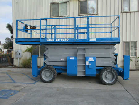 Scissor lift 2013 Genie GS5390 (2)