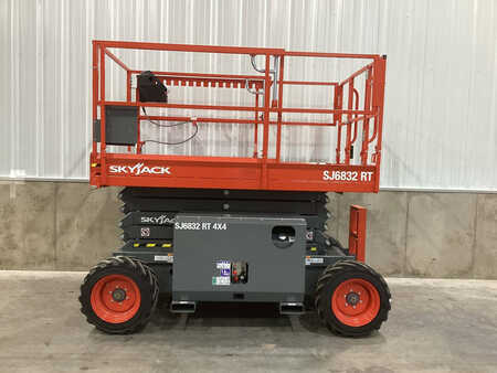 Scissor lift 2023 Skyjack SJ6832RT (5)