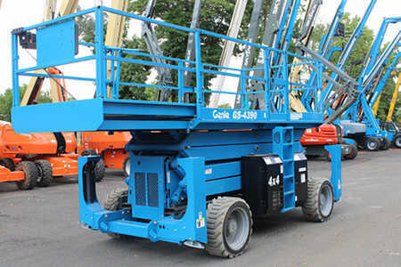 Scissor lift 2018  Genie gs4390rt (1)