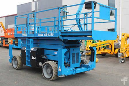 Scissor lift 2018  Genie gs4390rt (2)