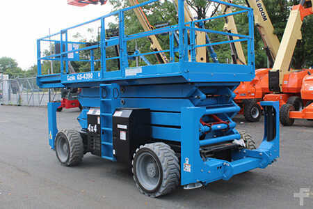Scissor lift 2018  Genie gs4390rt (4)
