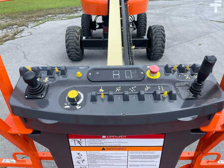 Telescopic boom lift 2014  JLG 400s (4)