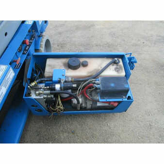 Scissor lift 2002  Genie sj3226 (7)