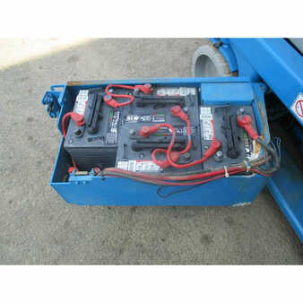 Scissor lift 2002  Genie sj3226 (8)