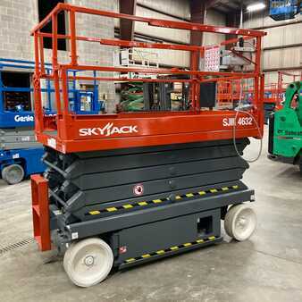 Articulating boom lift 2012 Skyjack SJ4632 (1)