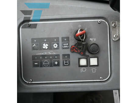 Feiemaskiner 2014  Hako B310 R CL Schrobzuigmachine (7)