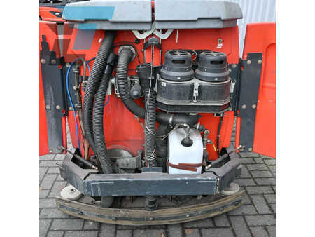 Feiemaskiner 2014  Hako B310 R CL Schrobzuigmachine (9)