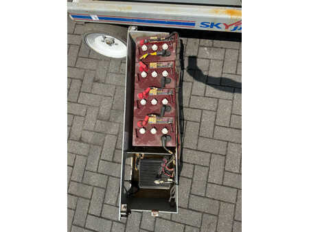 Piattaforme aeree a pantografo 2011  Skyjack SJ4632 (11)