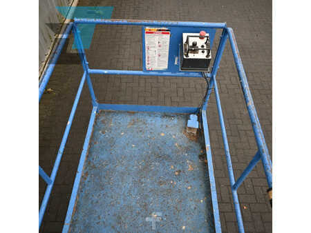 Scissors Lifts 2006  Aichi RX07B Elektrische schaarhoogwerker rups (10)