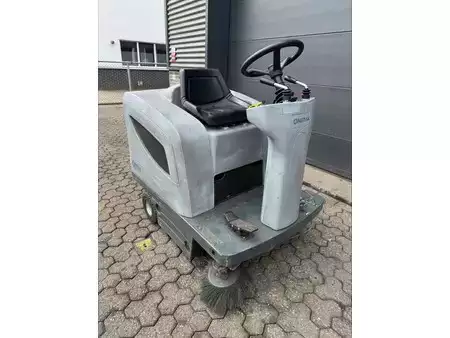 Feiemaskiner - Nilfisk sweeper/SR 1101 R (2)