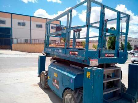 Scissor lift 2007 Genie GS3268RT (2)