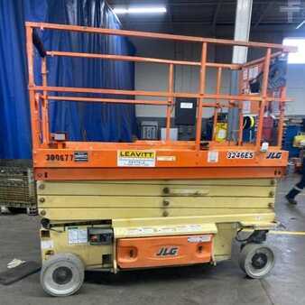 Scissor lift 2016  JLG 3246ES (1)