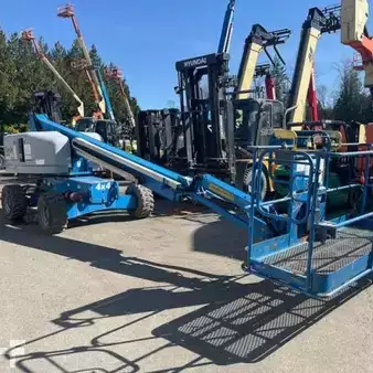Articulating boom lift 2017  Genie S45 (1)