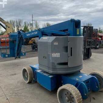 Articulating boom lift 2013 GENIE Z34/22N (4)