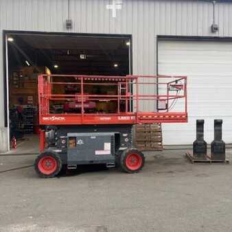 Scissor lift 2015  SKYJACK SJ6832RT (1)