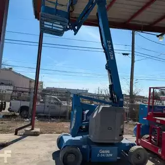 Plataforma Articulada 2017  Genie Z34/22N (1)