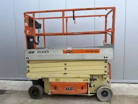 Scherenarbeitsbühne 2009  JLG 2630ES (1)