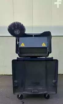 Aufsitz-Kehrsaugmaschine 2017  Dulevo 90 EH eleite (15)