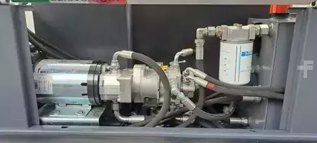 Aufsitz-Kehrsaugmaschine 2017  Dulevo 90 EH eleite (17)