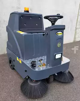 Ride-on feje/sugemaskiner 2026  DR KMR 2100 E (1)
