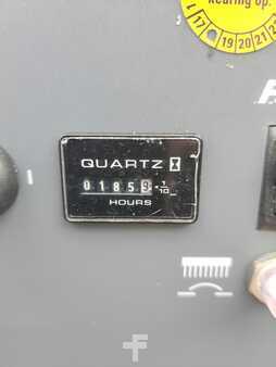 Aufsitz-Scheuersaugmaschine 2011  Tennant T 3 Instand gesetzt (11)