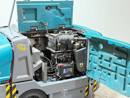 Sopmaskiner 2016  TENNANT S30 LPG opzit veegmachine 1500uur hooglosser (4)