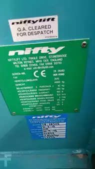Plataformas articuladas 2015  Niftylift HR 28 (8)
