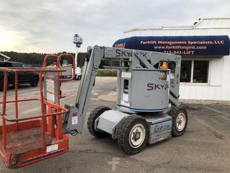 Plataforma Articulada 1997  Skyjack SJKB-33N (1)