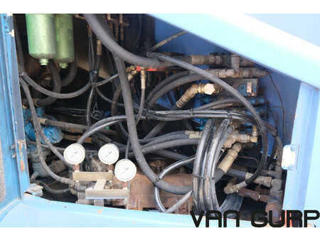 Teleskopbühne 2005  Aichi SR18A | 2005 | 8471h | 18m (14)