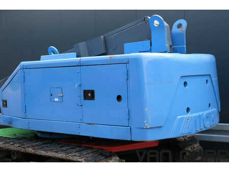 Teleskopbühne 2005  Aichi SR18A | 2005 | 8471h | 18m (20)