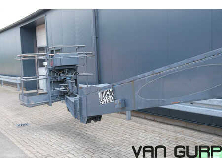 Teleskopbühne 2005  Aichi SR18A | 2005 | 8471h | 18m (22)