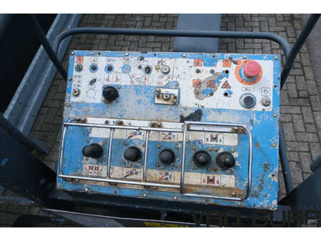 Teleskopbühne 2005  Aichi SR18A | 2005 | 8471h | 18m (8)
