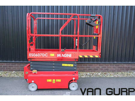 Scissor lift 2023  MAGNI ES0607DC  (5.60m) (17)
