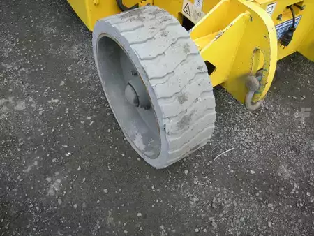 Podnośnik przegubowy 2013  Genie Z34/22N (7)