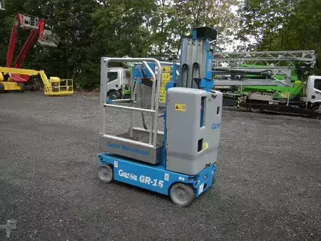 Vertical mast lift 2021  Genie GR-15 (10)