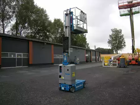 Vertical mast lift 2021  Genie GR-15 (2)