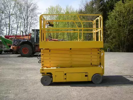 Scherenarbeitsbühne 2014  Genie GS 4047 (ID1233) (25)