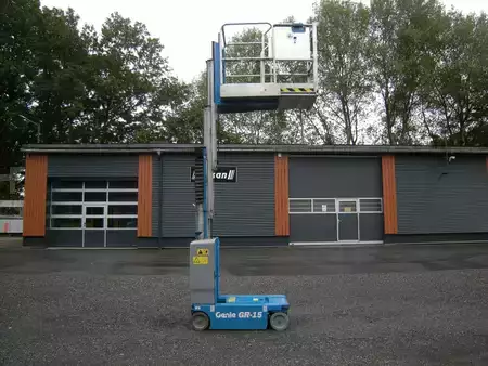 Vertical mast lift 2021  Genie GR-15 (1)