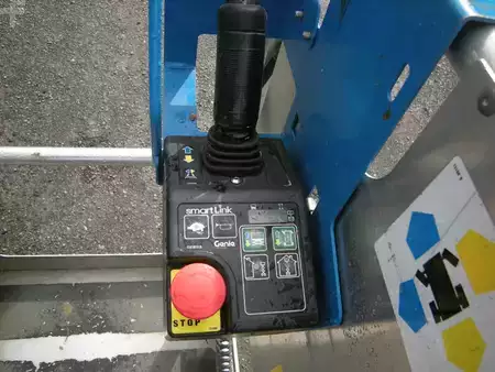 Vertical mast lift 2021  Genie GR-15 (19)