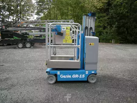 Vertical mast lift 2021  Genie GR-15 (24)
