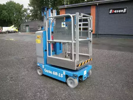 Vertical mast lift 2021  Genie GR-15 (27)