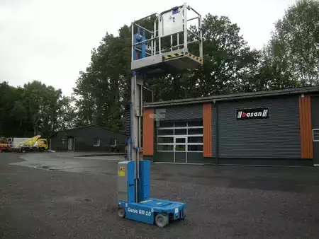 Vertical mast lift 2021  Genie GR-15 (8)