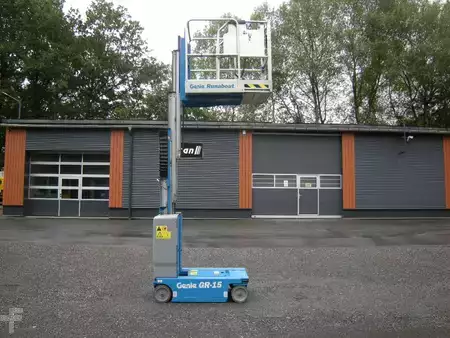 Vertical mast lift 2021  Genie GR-15 (1)