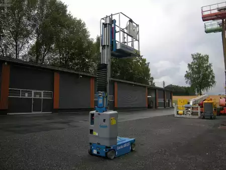 Vertical mast lift 2021  Genie GR-15 (2)